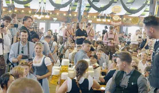 Oktoberfest 2025 Munich: Dates, Tapping & Parade Guide for Beer Fans